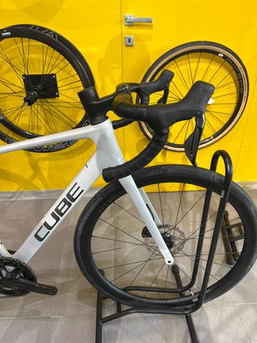 Brugt CUBE ATTAIN C:62, SLX 2025 2025 Road & Gravel — billede 4 af 6