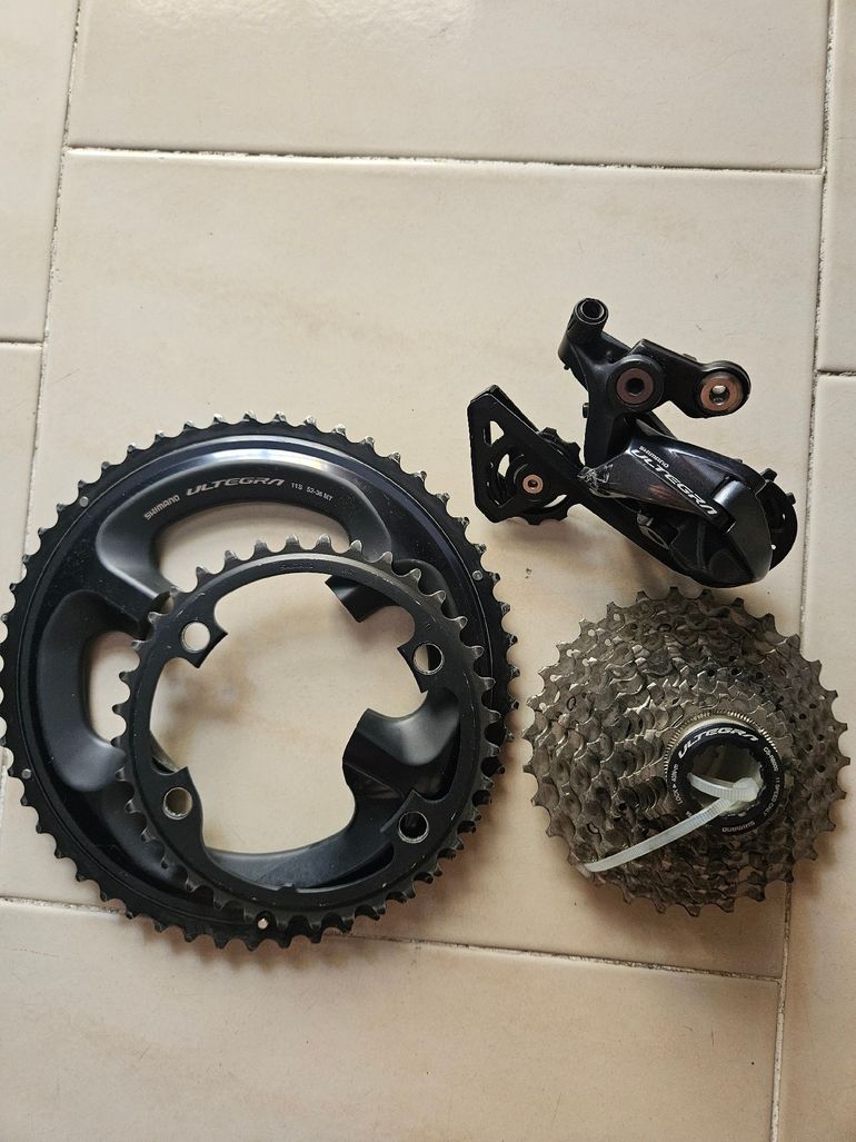 Gebrauchtes Canyon Ultimate CF SL 8 2022 2022 Road & Gravel, Schwarz — Bild 8 von 8