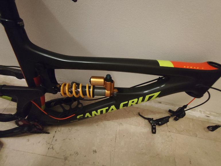 Used Santa Cruz Nomad CC X01 2017 Frameset 2017 Mountainbike, Black, 27.5 — image 2 of 5