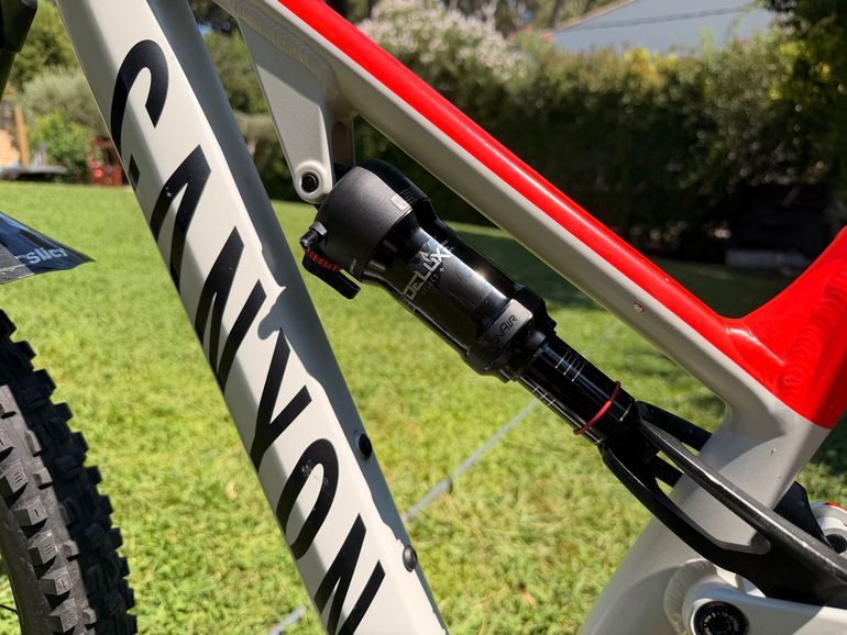 Used Canyon Neuron SRAM Apex 2022 Mountainbike, Light Gray — image 4 of 6