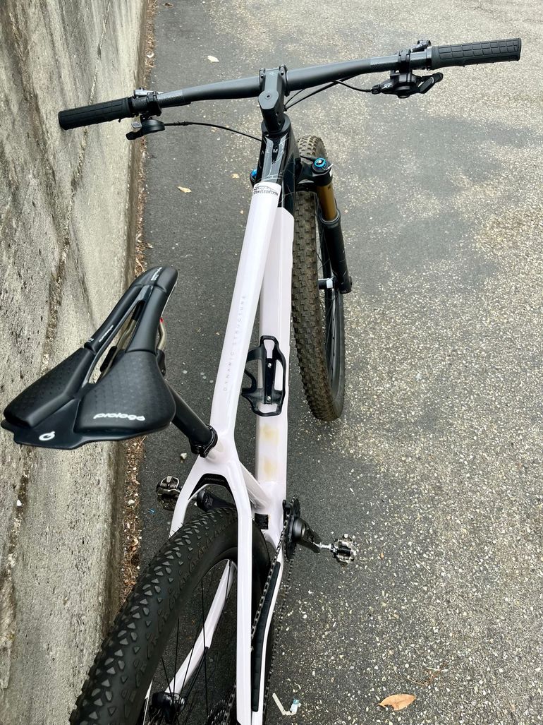 Tweedehands Orbea Alma Shimano Deore XT 2023 Mountainbike — afbeelding 4 van 9
