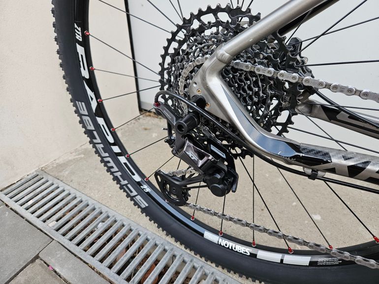 Used Superior 947 2015 Mountainbike, Light Gray — image 5 of 11