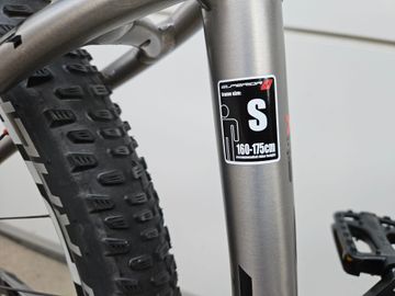 Used Superior 947 2015 Mountainbike, Light Gray — image 6 of 11