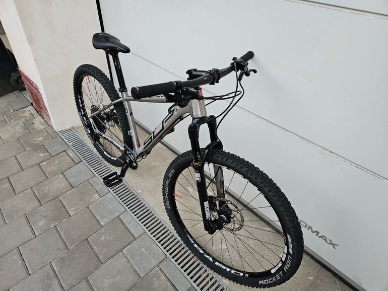 Used Superior 947 2015 Mountainbike, Light Gray — image 3 of 11