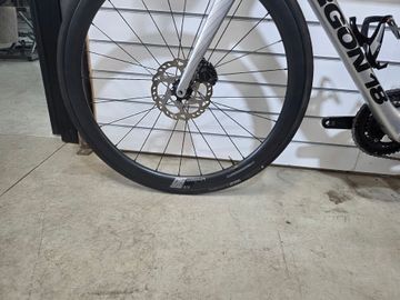 Used Argon 18 Gallium Shimano 105 Di2 2024 Road & Gravel, Light Gray — image 8 of 9