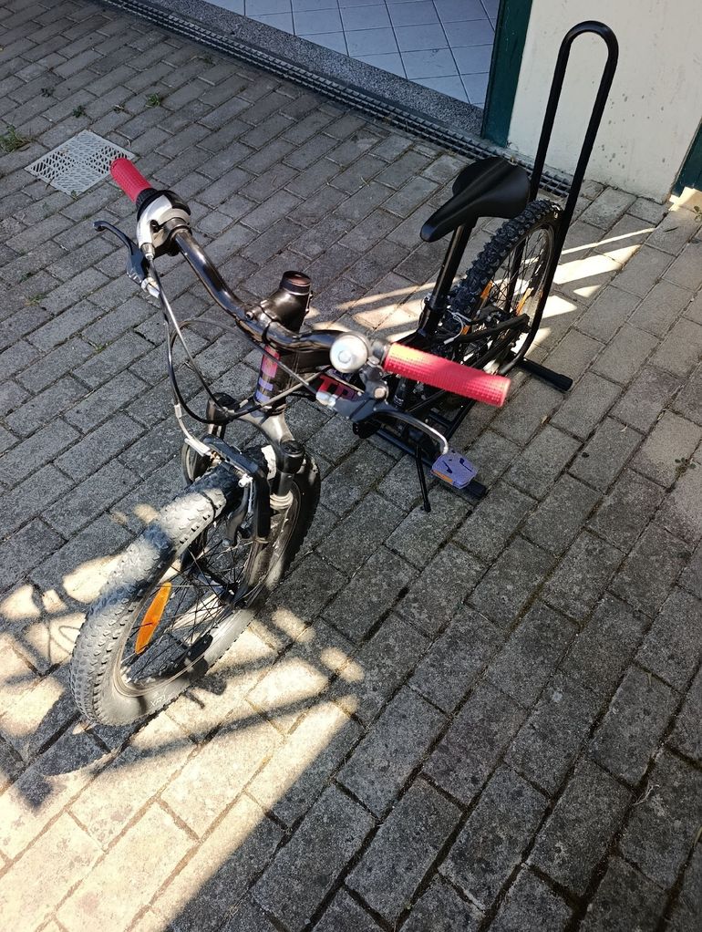Used Trek percaliber Custom Shimano Altus 2021 Mountainbike, Purple — image 2 of 5