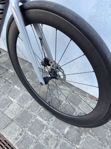 Używany Canyon Ultimate CF SL 7 Disc 2022 2022 Road & Gravel — zdjęcie 14 z 26
