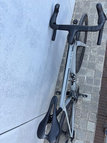 Używany Canyon Ultimate CF SL 7 Disc 2022 2022 Road & Gravel — zdjęcie 9 z 26