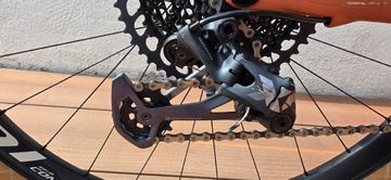 Used Specialized Epic EVO Expert 2022 2022 Mountainbike, Orange, 29 — image 20 of 23