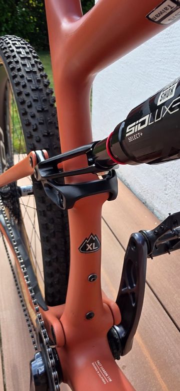 Used Specialized Epic EVO Expert 2022 2022 Mountainbike, Orange, 29 — image 22 of 23