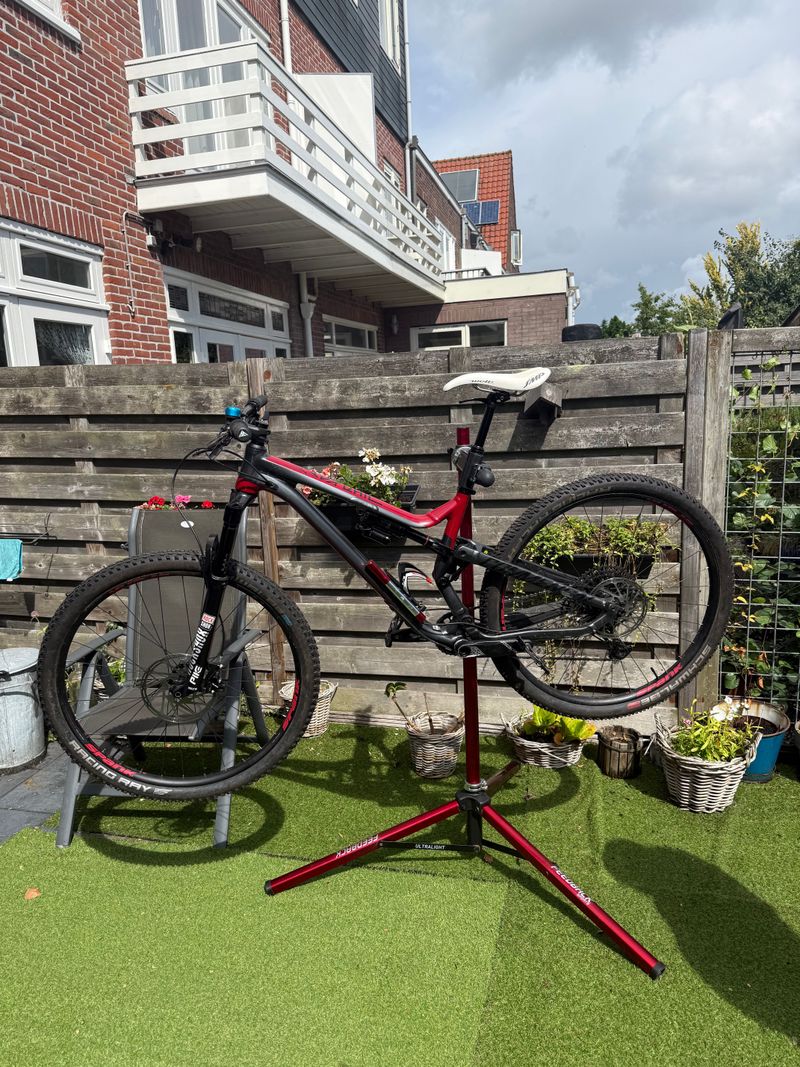 Used Commencal Meta V4 2017 2017 MTB