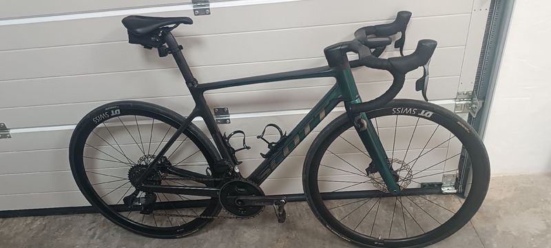 Tweedehands Scott Addict RC 20 2024 2024 Road & Gravel