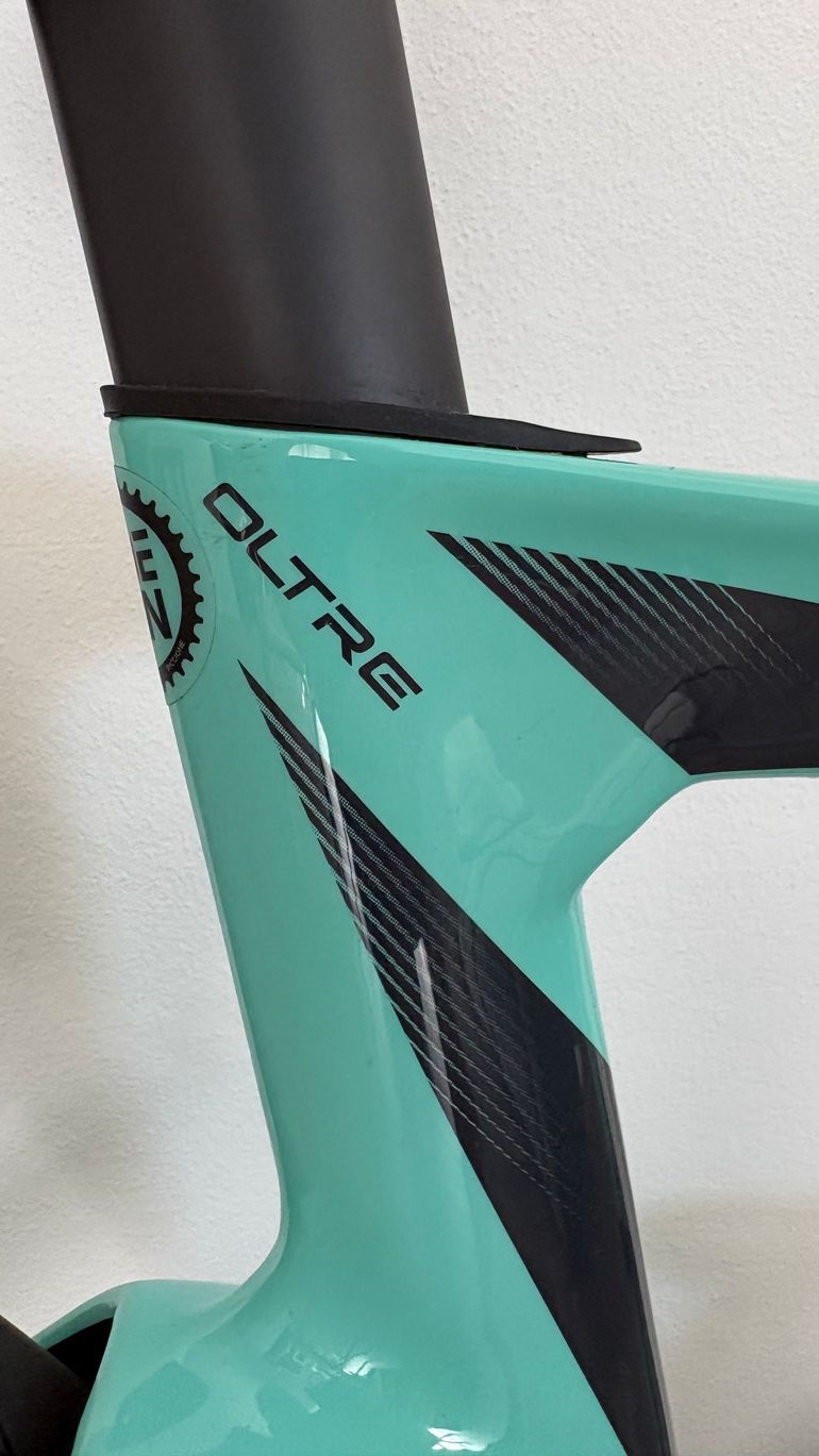 Brugt Bianchi Oltre Comp Ultegra Di2 2024 2024 Road & Gravel — billede 7 af 18