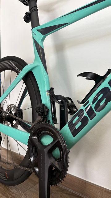 Brugt Bianchi Oltre Comp Ultegra Di2 2024 2024 Road & Gravel — billede 14 af 18