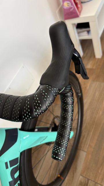 Brugt Bianchi Oltre Comp Ultegra Di2 2024 2024 Road & Gravel — billede 18 af 18