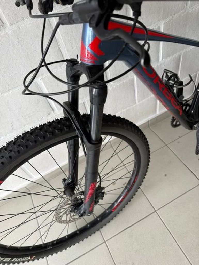 Used Orbea ALMA M50-EAGLE 2019 2019 Mountainbike, Blue, 27.5, 29 — image 4 of 5