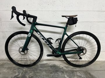 Used Scott Addict 20 2022 2022 Road & Gravel, Green — image 2 of 12