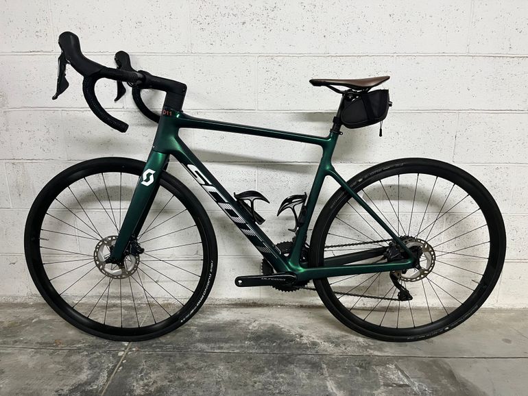 Used Scott Addict 20 2022 2022 Road & Gravel, Green — image 2 of 12