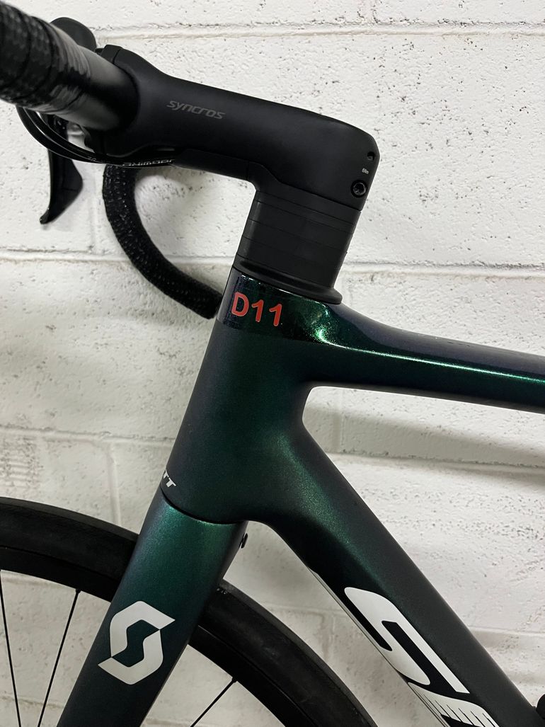 Used Scott Addict 20 2022 2022 Road & Gravel, Green — image 3 of 12