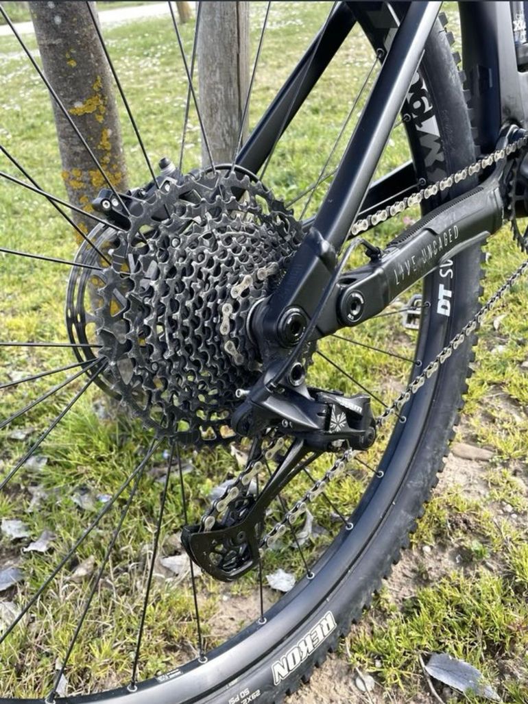 YT Industries Izzo CORE 2 29 2022 2022 Mountainbike d'occasion — image 3 sur 7