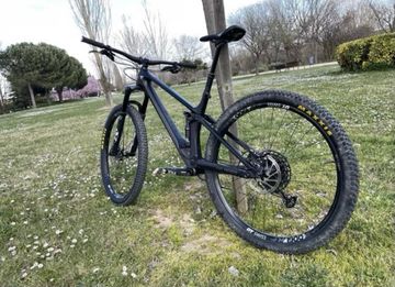 YT Industries Izzo CORE 2 29 2022 2022 Mountainbike d'occasion — image 2 sur 7