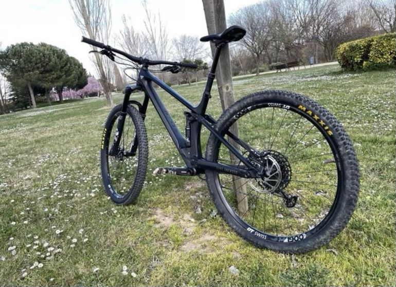 YT Industries Izzo CORE 2 29 2022 2022 Mountainbike d'occasion — image 2 sur 7