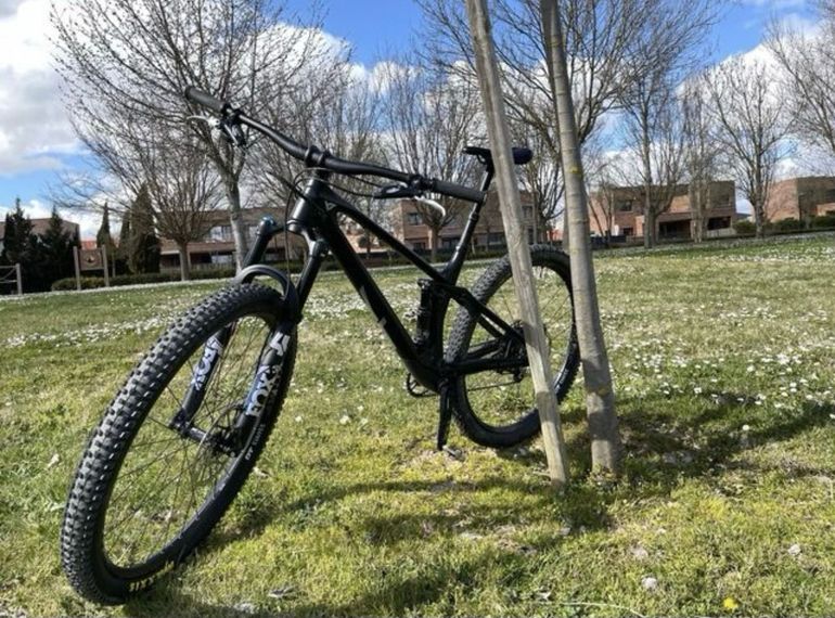 YT Industries Izzo CORE 2 29 2022 2022 Mountainbike d'occasion — image 5 sur 7