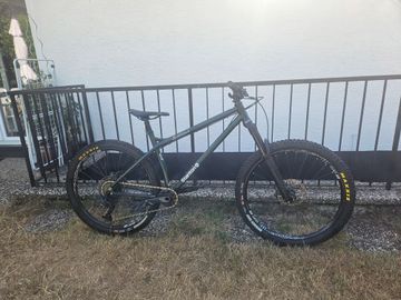 Gebrauchtes Stanton Switchback 631 Standard 2021 2021 Mountainbike, Grün — Bild 3 von 11