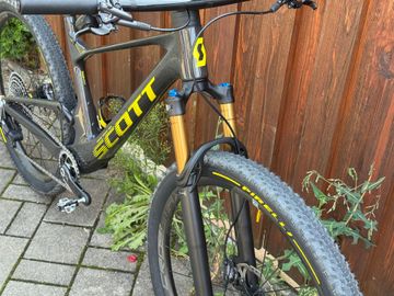Gebrauchtes Scott Spark 900 EVO 2025 2025 Mountainbike, Schwarz — Bild 4 von 7