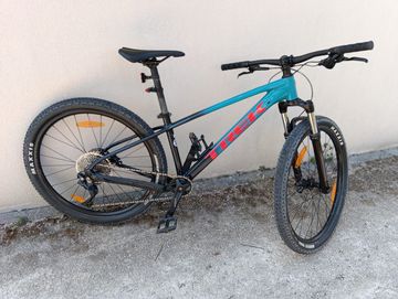 Trek Marlin Shimano Deore XT 2023 Mountainbike usato, Blu — immagine 6 di 7