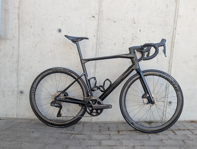 Used BMC Roadmachine 01 FIVE 2022 2022 Road & Gravel, Black — image 9 of 9
