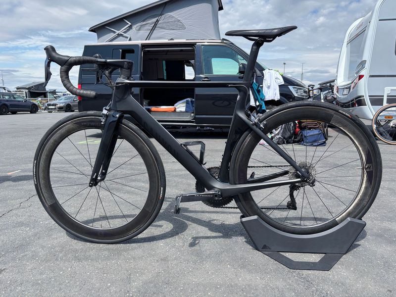 Used Canyon Aeroad CF SLX 8.0 2018 2018 Road & Gravel