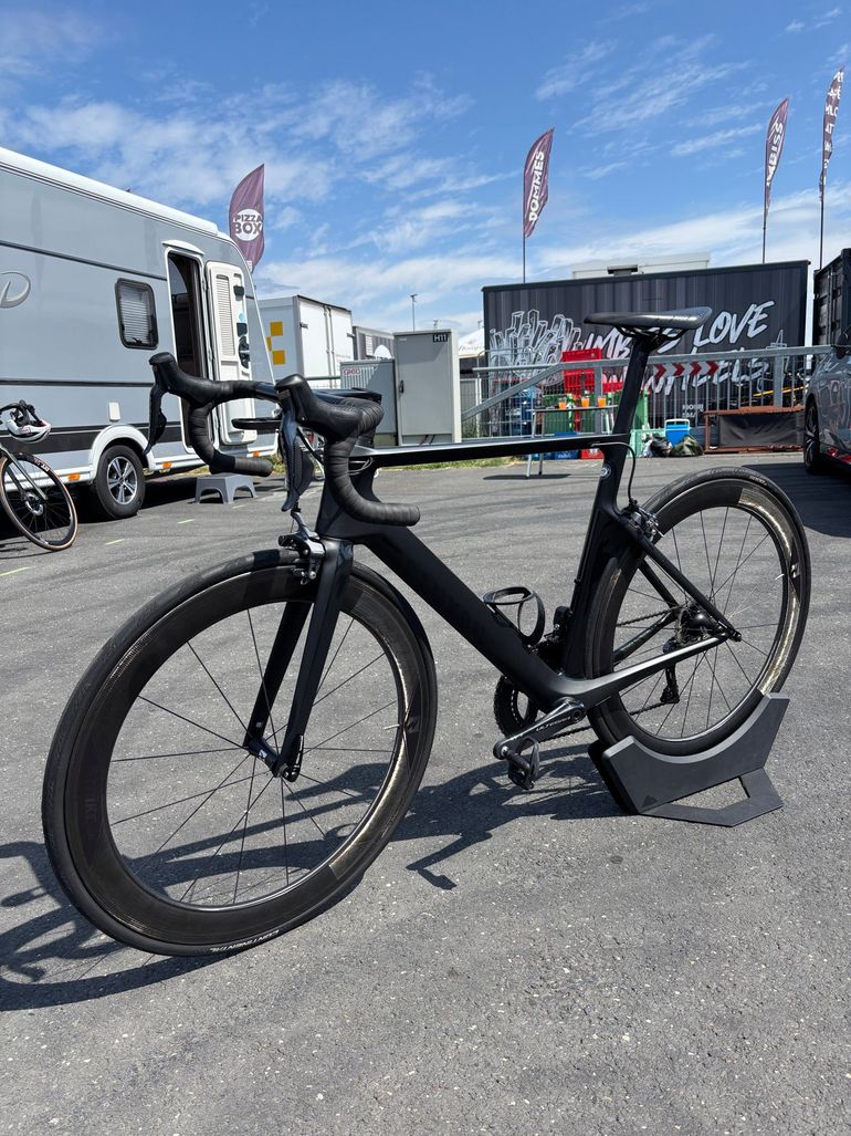 Canyon Aeroad CF SLX 8.0 2018 2018 Road & Gravel d'occasion — image 12 sur 15
