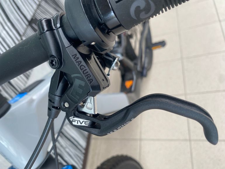 Used Focus JAM² SL 8.8 2023 2023 Mountainbike, Light Gray, 29 — image 7 of 10