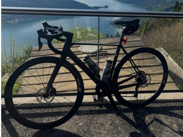 Orbea Orca Shimano 105 Di2 2024 Road & Gravel usato, Nero — immagine 1 di 4