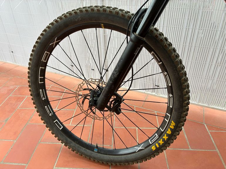 Used Mondraker Foxy Shimano Deore 2023 Mountainbike, Light Gray, 29 — image 5 of 10