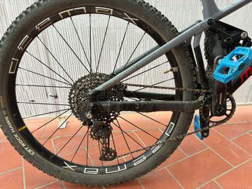 Tweedehands Mondraker FOXY 2023 2023 Mountainbike — afbeelding 3 van 3