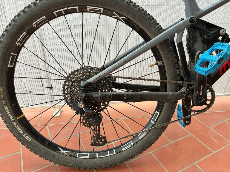 Tweedehands Mondraker FOXY 2023 2023 Mountainbike — afbeelding 3 van 3