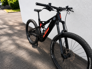 Brugt KTM MACINA KAPOHO 7973 2023 2023 Mountainbike — billede 2 af 4