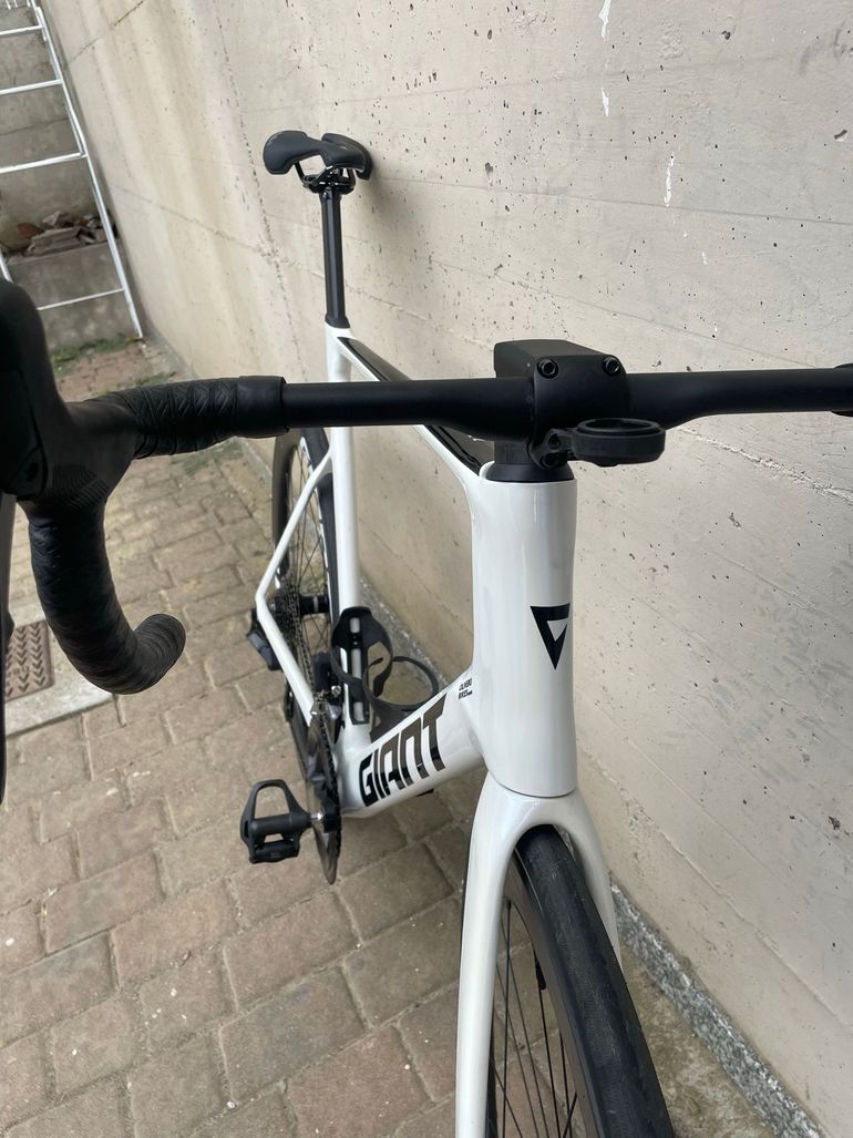 Giant Propel Advanced 1 2025 2025 Road & Gravel usato, Bianco — immagine 4 di 7