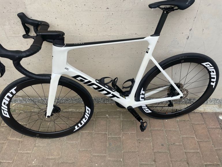 Giant Propel Advanced 1 2025 2025 Road & Gravel usato, Bianco — immagine 2 di 7