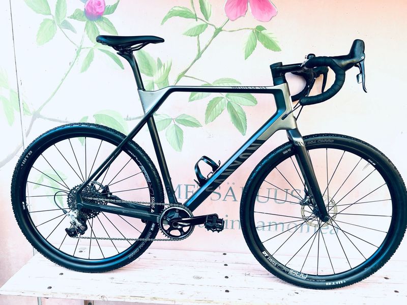 Used Canyon Inflite cf slx Custom SRAM Rival eTap AXS 2018 Road & Gravel