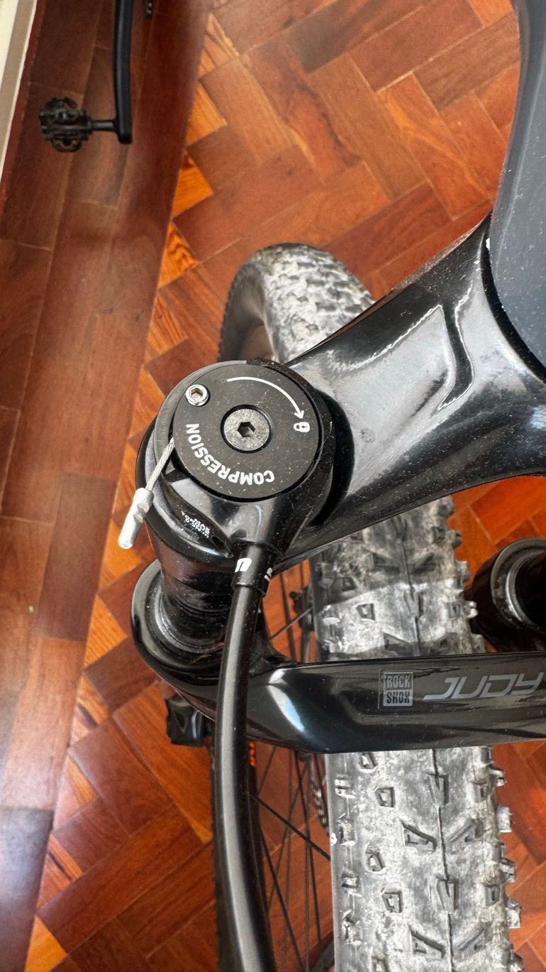 Gebrauchtes CUBE REACTION C:62 PRO 2023 2023 Mountainbike, Hellgrau, 29 — Bild 10 von 11