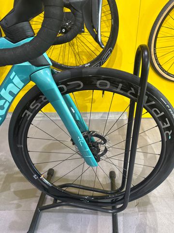 Used Bianchi Oltre RC 2026 2026 Road & Gravel, Green — image 4 of 8