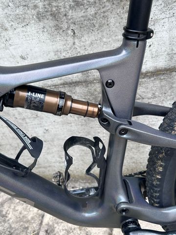 Orbea OIZ M-LTD 2024 2024 Mountainbike usato, Grigio chiaro — immagine 10 di 13