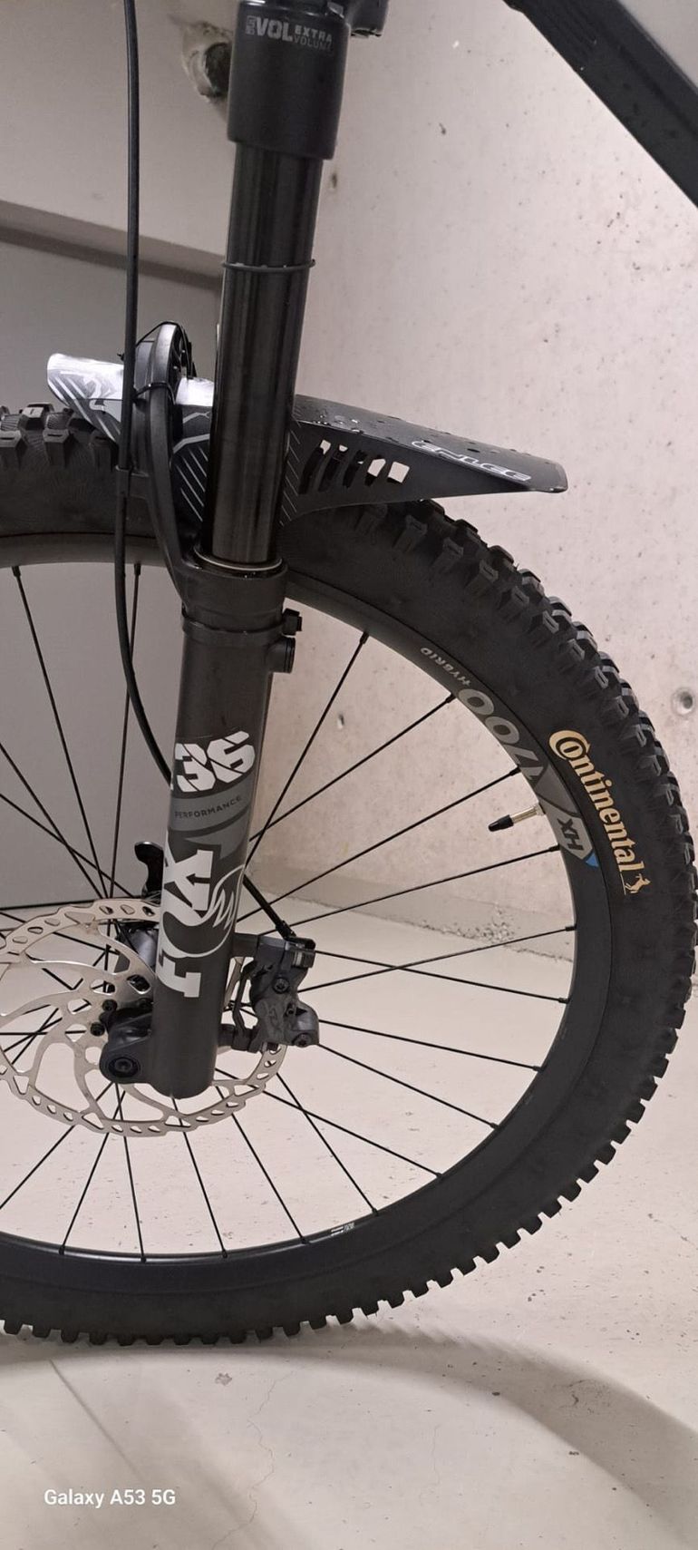 Used Nox 5.9 All Mountain 2023 Mountainbike, Light Gray — image 3 of 7