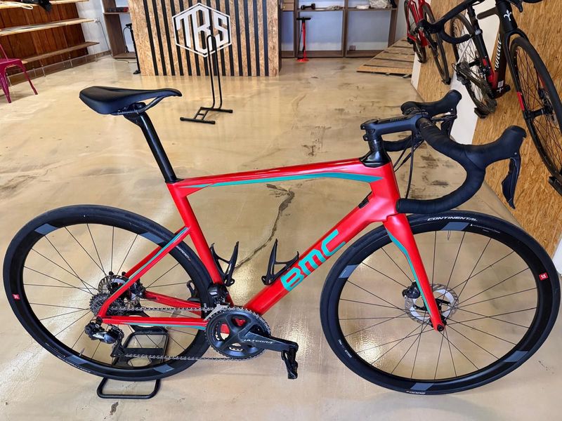 Käytetty BMC Roadmachine 02 ONE 2018 2018 Road & Gravel