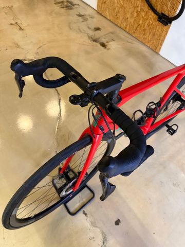 Used BMC Roadmachine 02 ONE 2018 2018 Road & Gravel, Red — image 8 of 14