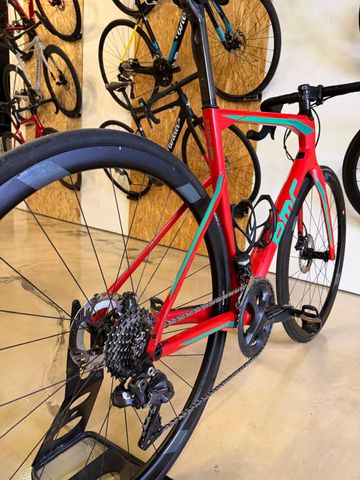 Used BMC Roadmachine 02 ONE 2018 2018 Road & Gravel, Red — image 9 of 14