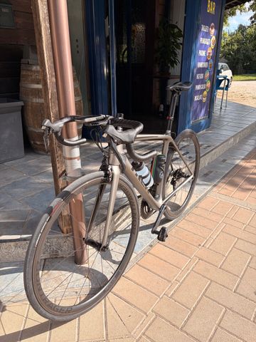Trek Émonda SL 6 2018 2018 Road & Gravel usato, Grigio chiaro — immagine 3 di 6